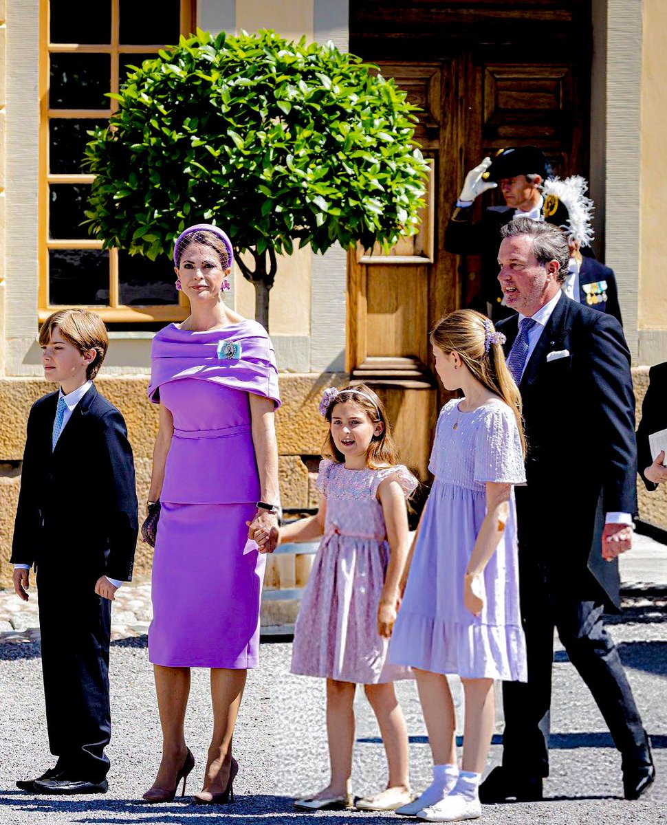 royalchildren_'s tweet photo. #PrincessMadeleine #ChrisONeill #PrincessLeonore #PrinceNicolas and #PrincessAdrienne of Sweden attend Princess Ines of Sweden's christening, at Drottningholm Palace Chapel in Stockholm, Sweden ⛪ -June 13th 2025.
.
📷 : Patrick van Katwijk/@GettyImages https://t.co/SGRwzcmkR3