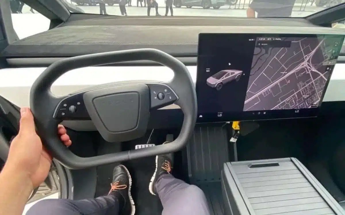 MithunVimalan's tweet photo. hy @elonmusk ,shall we add neuromorphic chip instead  of HW5 FSD ,DOJO 2, DOJO 3 chip?? https://t.co/oBklYQiTWU