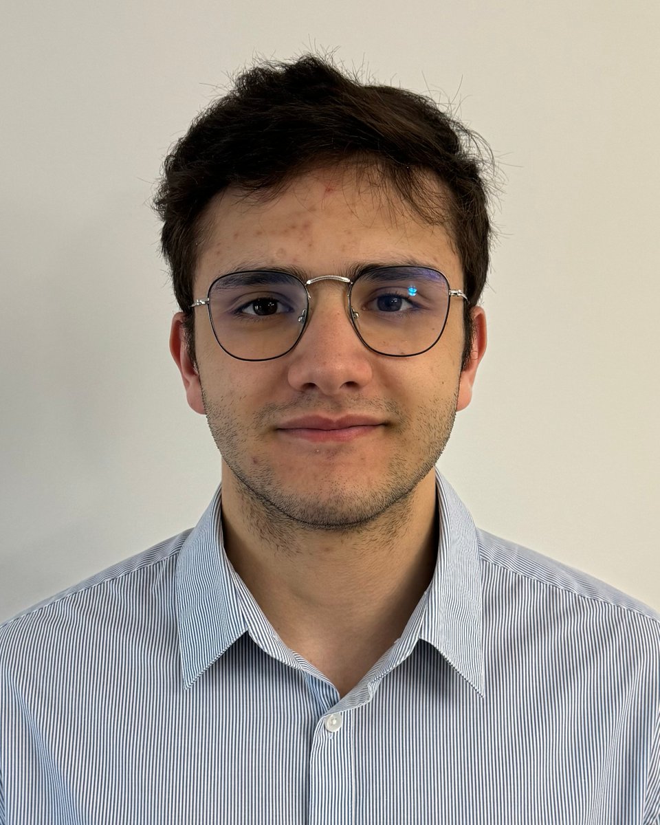 Rencontrez Abdel Slimane, l’un de nos boursiers 2024 et futur médecin du Nouveau-Brunswick!

« Ne pas avoir accès à un médecin de famille et devoir attendre des heures à l’urgence m’a motivé à devenir médecin. »