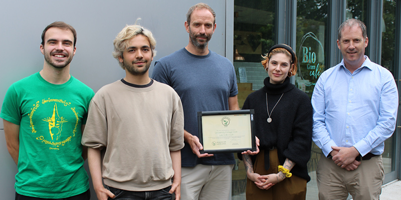 SEFSUCC's tweet image. 🥼 Congrats to the UCC research teams whose labs are now certified under the Research Ireland Sustainable Lab Pilot Programme 👏

From cutting plastics to saving energy, these teams are leading the way in sustainable research. 

ucc.ie/en/research/ne…