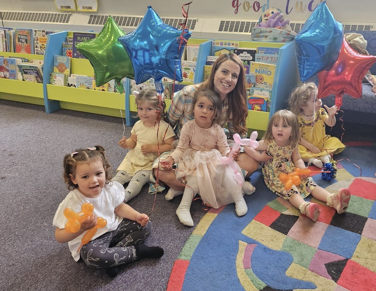 Graduation Day for some of our little ones. 🎓
Good luck in school. 🍀
We will miss you at Toddler Time. 💓🎶✨

Diwrnod Graddio i rai o'n plant bach. 🎓
Pob lwc yn yr ysgol. 🍀
Byddwn yn eich colli chi yn Amser Toddler. 💓🎶✨