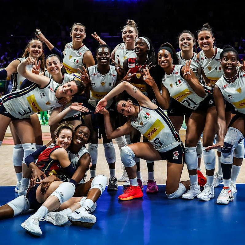 🇮🇹İtalya VNL Finalleri kadrosu

S: Cambi - Orro
O: Egonu - Antropova
OH: Degradi - Giovannini - Nervini - Sylla
MB: Danesi - Fahr - Nwakalor - Gray
L: De Gennaro - Fersino

#VNL2025