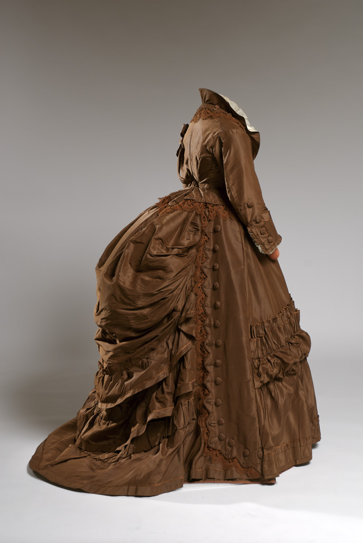 wikivictorian's tweet image. Wedding dress, 1872-76. Agnes Etherington Art Centre.