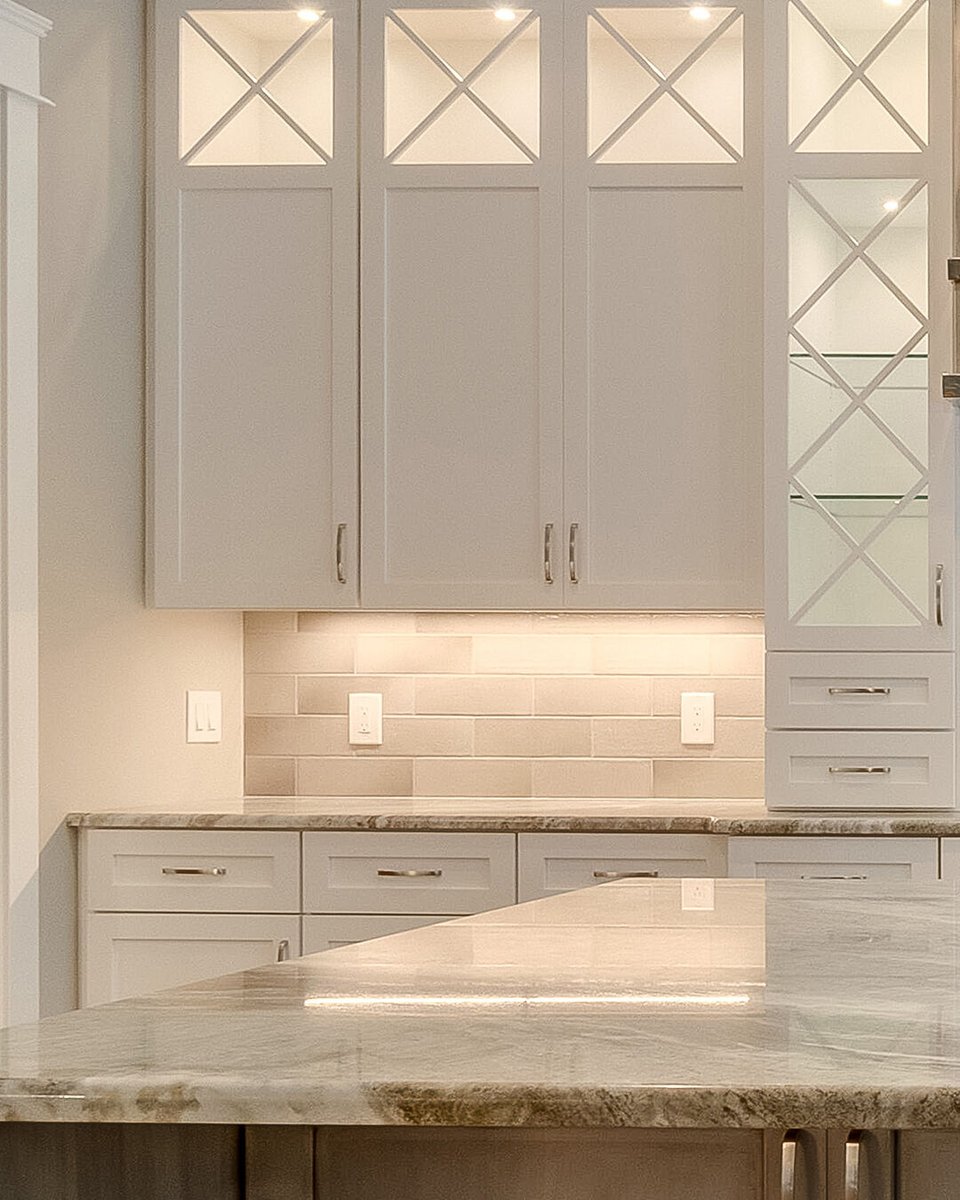 Slim. Bright. Adjustable. This 18” LED under-cabinet light offers 5 color temps + easy install.
bit.ly/4eGyoLr