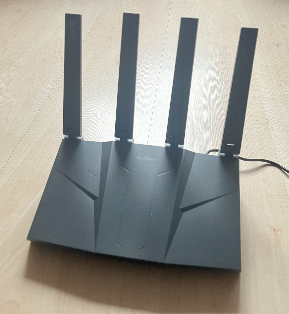 RadioHacking's tweet image. 📢 Como sabéis me encantan todos los “cacharros” de @GLiNetWiFi y tuve la ocasión de formar parte del programa de beta test del nuevo Flint 3, un router WiFi 7 tribanda, con OpenWrt, cliente/servidor VPN, AdGuard, control parental, multi-WAN, servidor de archivos y mucho más……