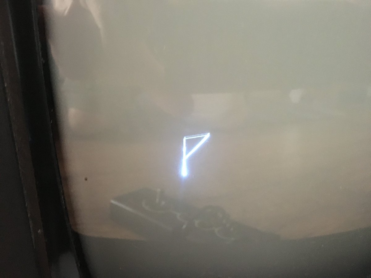 RetroVidGaming's tweet image. Just dug out the old Vectrex but its not well. On switching it on I got a sort of triangle & when I pressed the reset it moved up the screen to a dot.