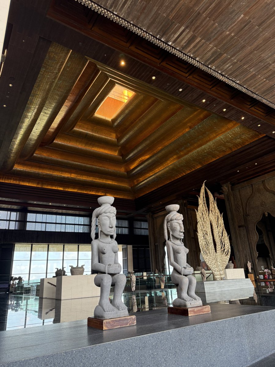 CharmingMeta's tweet image. Chuyện gì đang xảy ra?