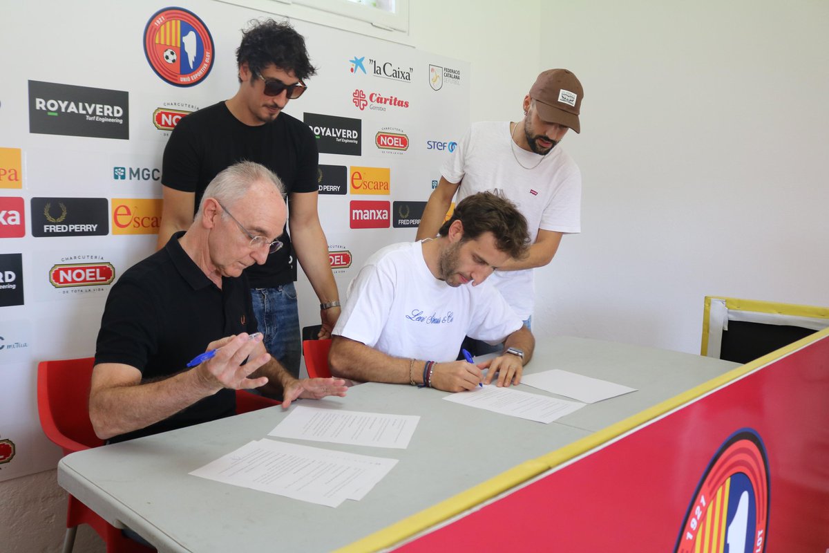 Unió Esportiva Olot tweet media