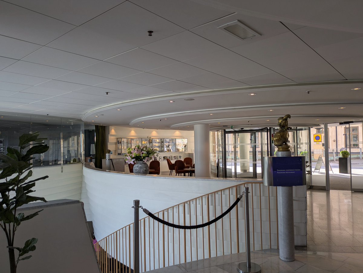 nowhere1237's tweet image. 