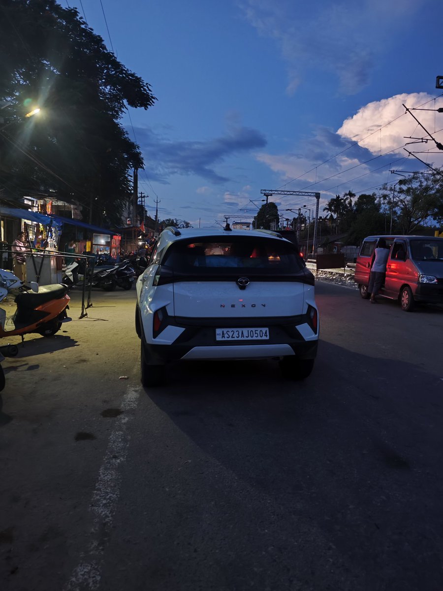 Idiots on roads. This man just parked his car in the middle of NH in Chabua. Civic sense? Nil....! <a href="/assampolice/">Assam Police</a> <a href="/dibrugarhpolice/">Dibrugarh Police</a> anything to say ?