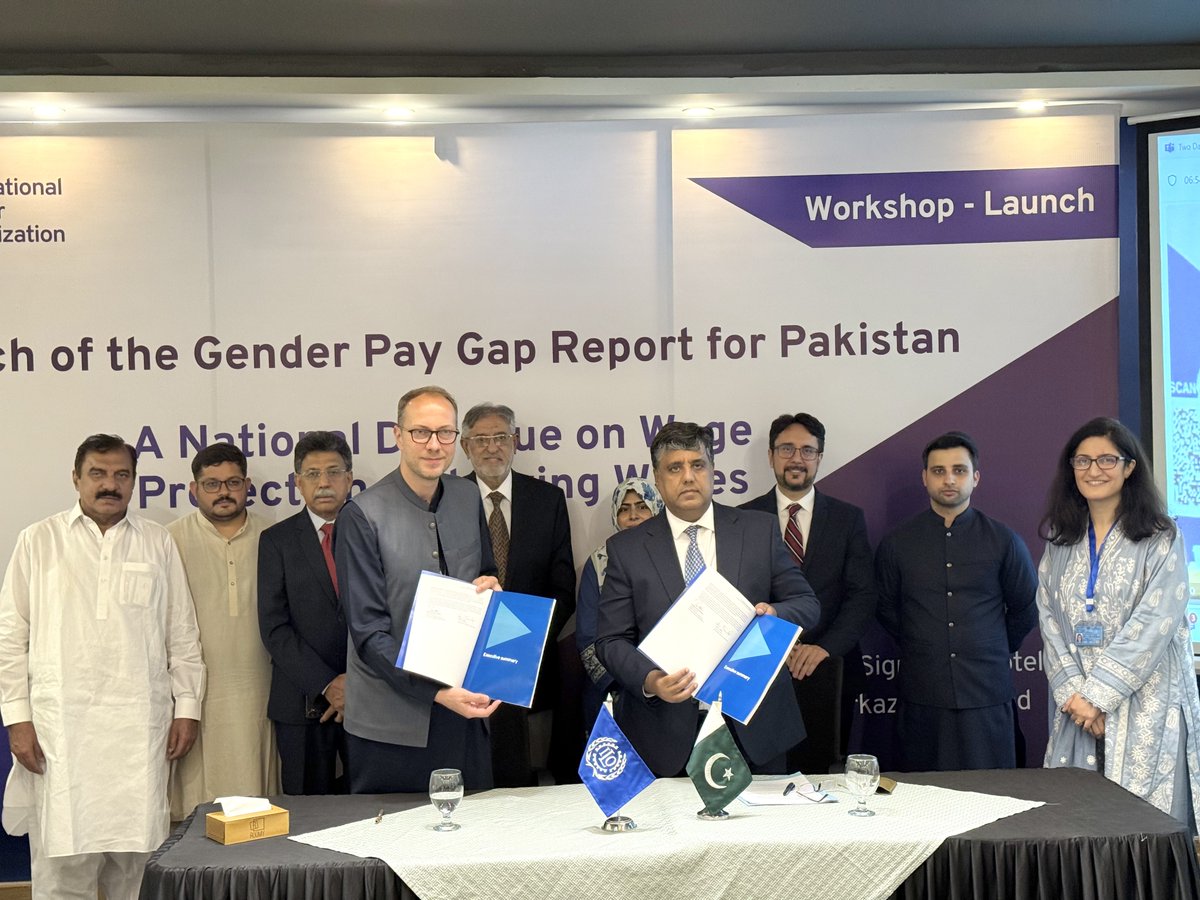 📢Pakistan takes a major step towards wage equality.

With support from ILO, the <a href="/mophrd/">Ministry of Overseas Pakistanis & HRD</a> launched the Gender Pay Gap Report—alongside a National Action Plan to identify practical policy &amp; legal reforms to promote equal pay &amp; wage equity in 🇵🇰.

🔗to report:
