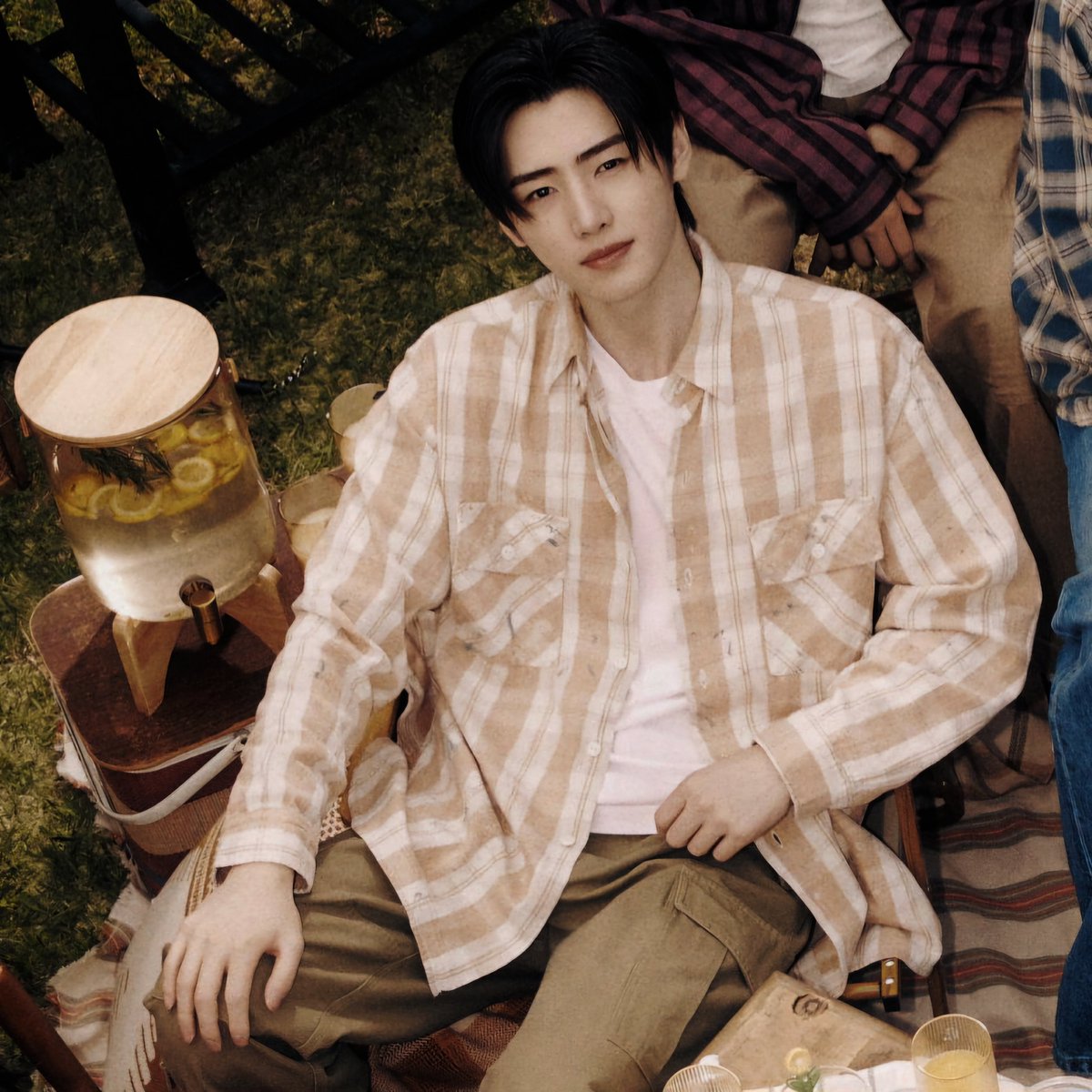 jakehoon pics tweet media