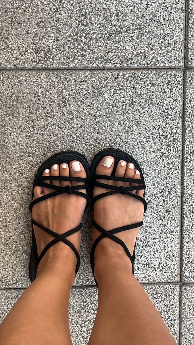 Espectacular estas sandalias la verdad, muy cómodas para un día de mucho calor como hoy.

Quien las reembolsa?