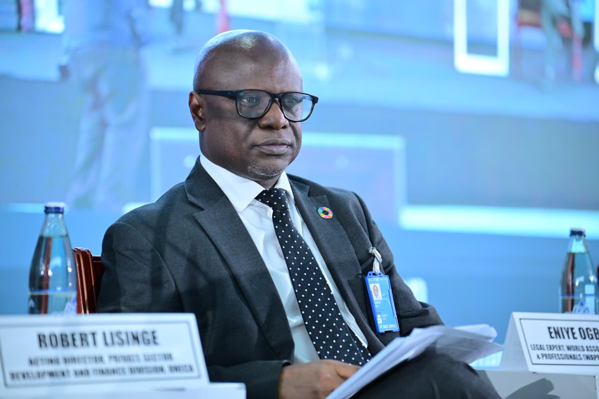 #HappeningNow🚨 Webinar🖥️

"Infrastructure programmes like PIDA PAP 2 (2021–2030) propose 69 projects worth $160.8 billion, including 28 transport projects — but implementation is lagging." 🎙️Robert Lisinge