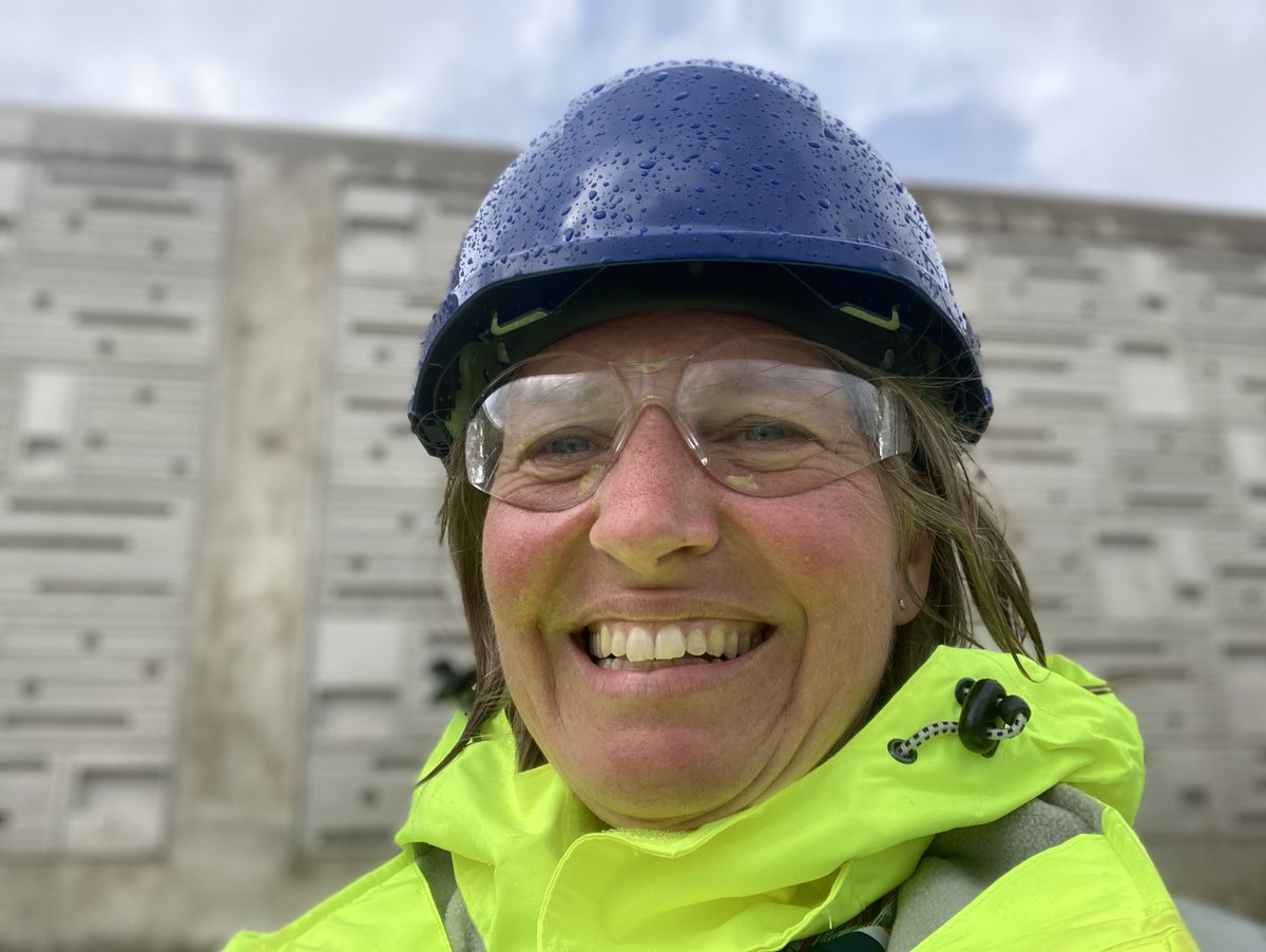 Prof Larissa Naylor (<a href="/biogeomorph/">Larissa Naylor</a>) of <a href="/UofGGES/">UofGGES 🌍</a> is co-author of new national guidance from <a href="/CIRIAupdates/">CIRIA</a> on coastal infrastructure.

It aims to enhance the biodiversity of engineered coastal assets through eco-engineering approaches.

Read more here: gla.ac.uk/news/headline_…