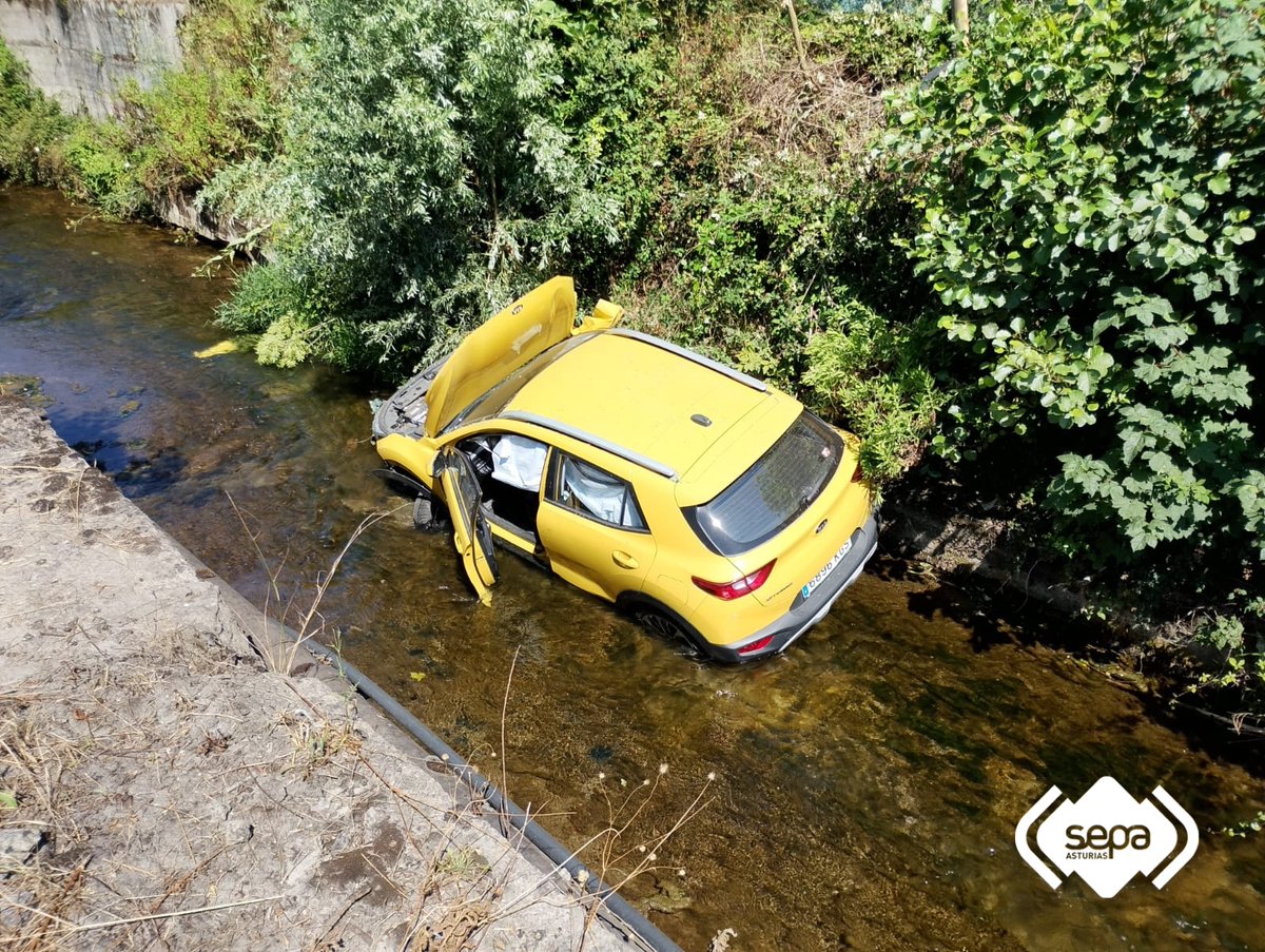 BomberosAstur's tweet image. Efectivos de Bomberos del #SEPA de #Mieres acuden a accidente de tráfico en el propio concejo. Finalmente sin atrapados. Se realizan tareas de seguridad. Aviso @112Asturias a las 11.28 horas. De regreso a base a las 12.16 h.