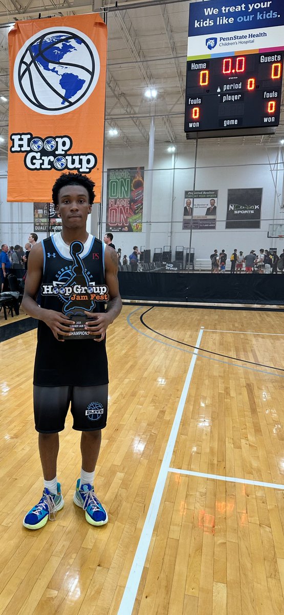 Josh Nash stats from AC ➡️ Spooky. Averaged 17pts with plenty of assists &amp; rebounds. 

AC: 
24pts vs Hawks Elite HGSL
19pts vs HLVL HGSL 
17pts vs SHA Elite 
15pts vs Caveman

Spooky:
10pts vs South Shore HGAL
16pts vs HLVL HGSL
19pts vs Empire HGAL
20pts vs CT Takeover HGAL 🏆
