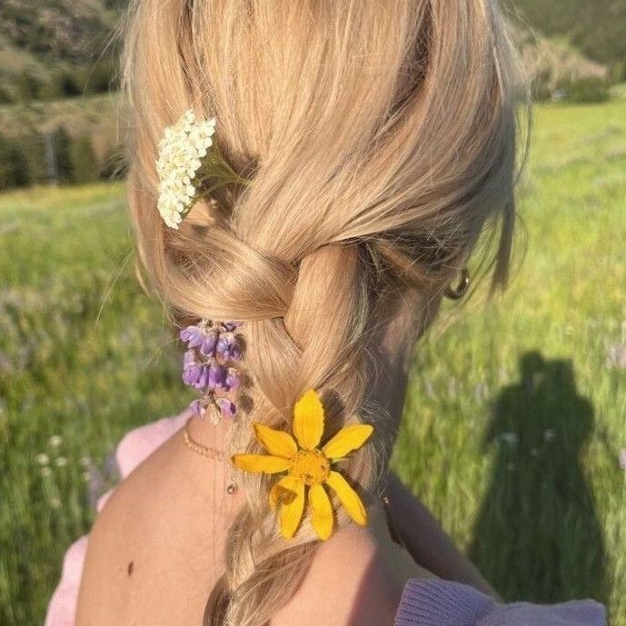 marroonapple's tweet photo. You are RAPUNZEL 

~ an interactive thread ~ https://t.co/S1vRf80sL6