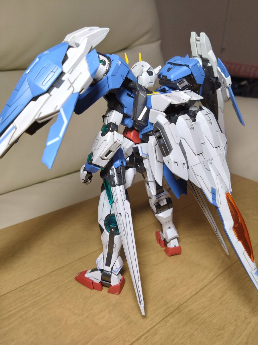 RoE720's tweet image. MGダブルオーライザー完成です✨
ちょっと時間掛かりました😅
青の調色は若干失敗ですがヨシとします😏
#ガンプラ
#ダブルオーライザー
#ガンダムOO
#あおーいプラモ上げまへんか