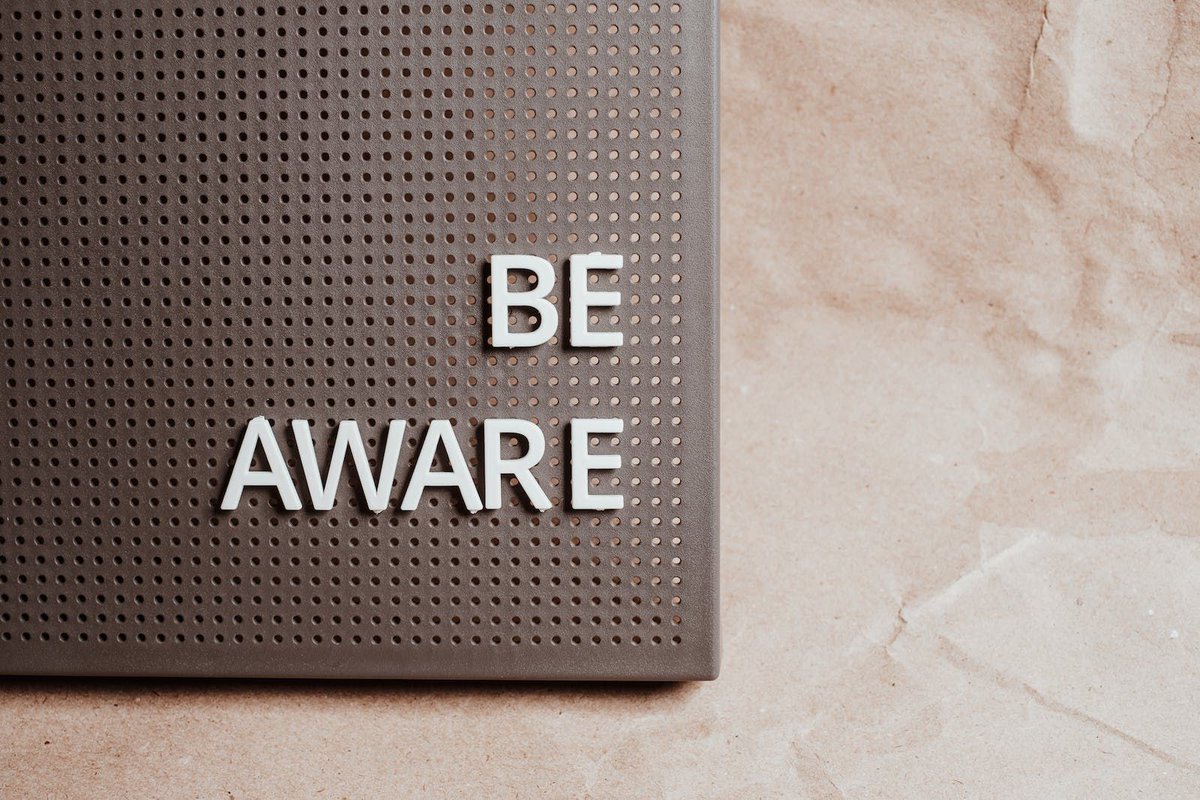 DTNEtiquette's tweet photo. Be aware of what you allow into your thinking...negativity is hard to get rid of once it has a hold on you! ~ #DTN #NegativityIsPoison #BelieveInU #PositiveEnergy https://t.co/vkc5tvojiw
