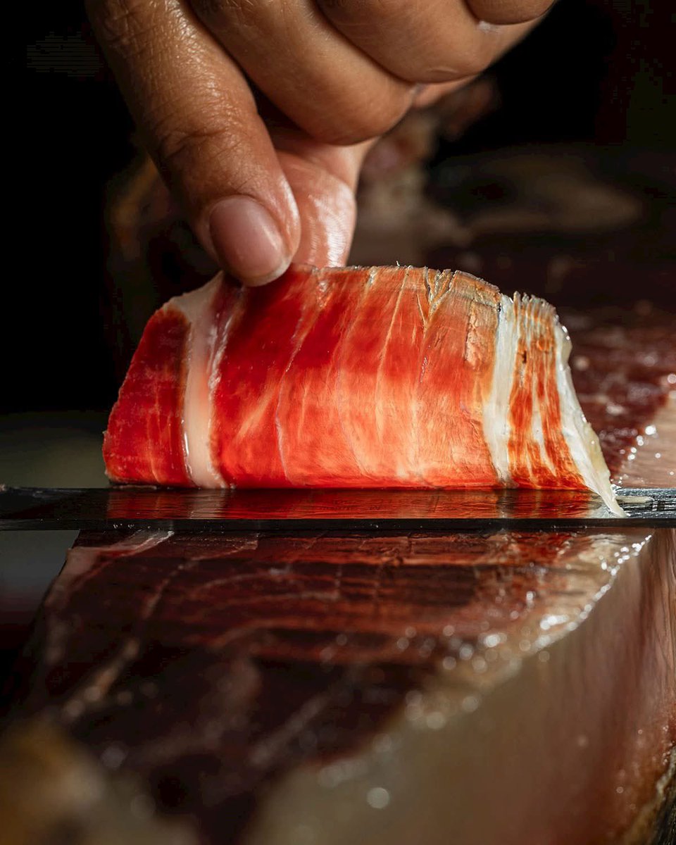TasteAtlas's tweet image. Jamón Ibérico
Spain 🇪🇸
⭐ 4.7
tasteatlas.com/jamon-iberico
Jamón Ibérico is a unique ham produced both in Spain and in Portugal. It is made from black ibérico pigs who eat a diet of corn, acorns, and other feed, most of them roaming freely across the pastures. As a result, the cured…