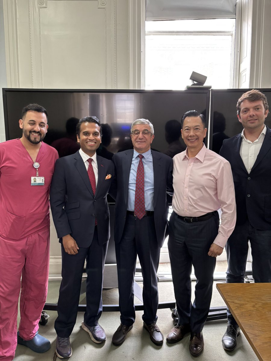 Great pleasure/honor to meet our valuable UK friends/participants in London during the well organized" workshop focusing on the new advances in stone management.Thx to my dear brother Dr S.Choong and superb UCL team for the kind invitation and the excellent hospitality as always!