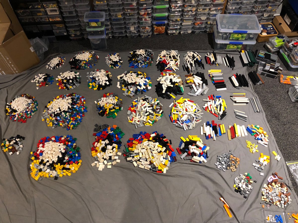 teywer's tweet photo. Several hours worth of sorting and cleaning bricks later.

My old system was colour based (dumb 12yo me decision) and the new system is element based, so everything had to be transposed between the two methods. https://t.co/qlQvvPwhwP