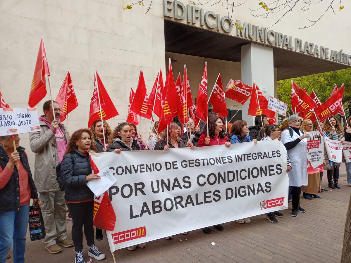 CCOO denuncia el abandono y deterioro insostenible del Centro de Estancias Diurnas Plaza de América de Alicante
La empresa ALFIS 31 S.L. adeuda a sus trabajadoras la nómina de junio y la extra de Navidad y ha avisado que tampoco cobrarán el mes de julio.
sanidad.ccoo.es/websanidadpais…