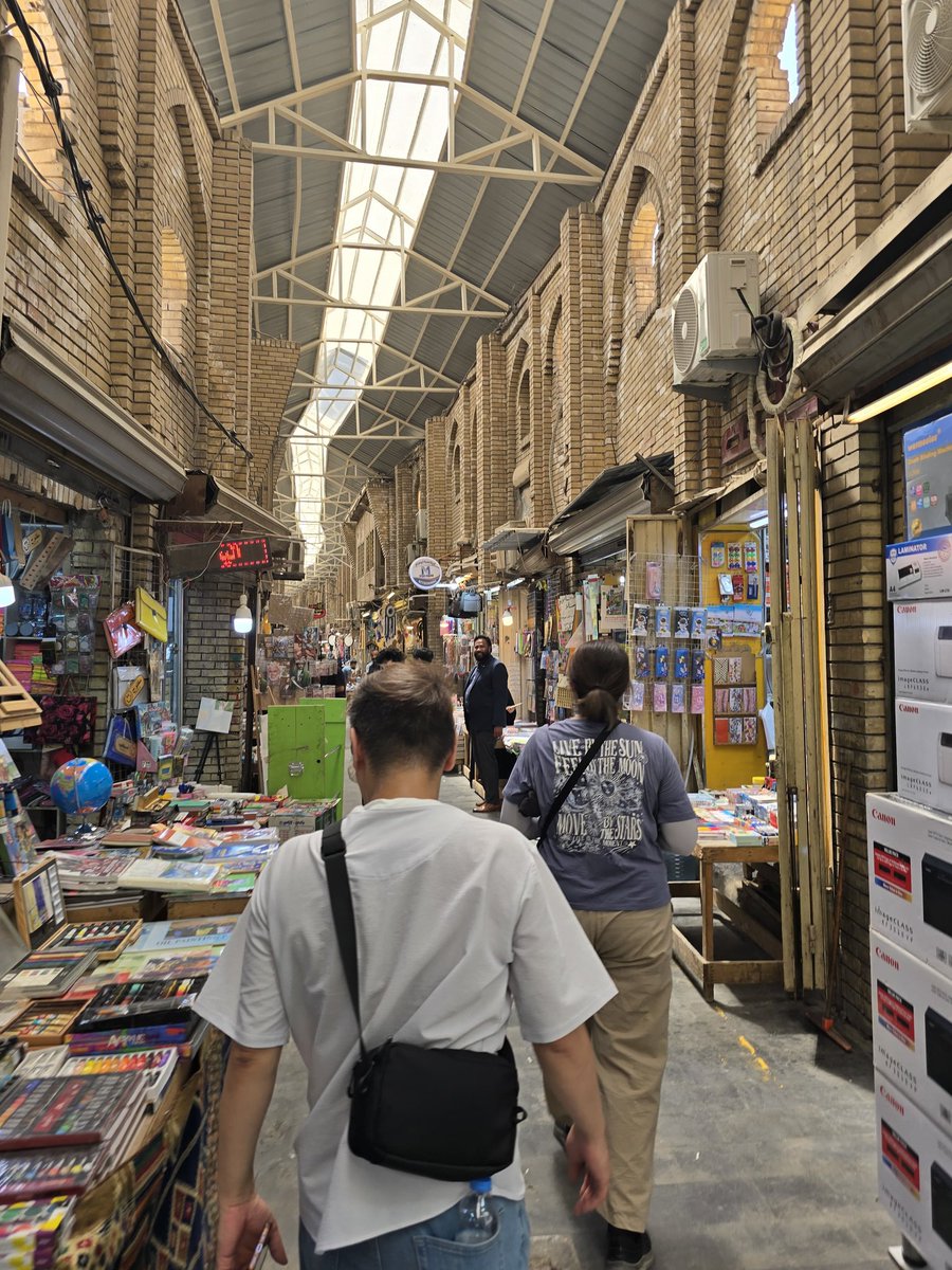 Japanese diplomats visited Baghdad’s historic Abbasid Palace, a rare gem of Islamic architecture, and strolled through Al-Mutanabbi Street, the city’s vibrant hub of books and art.