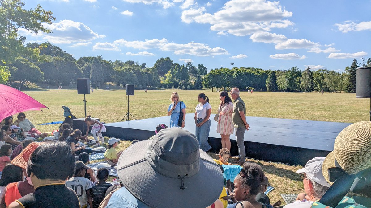 IDF_Rassemblee's tweet image. 🎭 Coup d’envoi d’“Île-de-France fête le théâtre” à l’île de loisirs de Créteil !
La 9e édition du festival a été lancée avec panache aux côtés de @FloPortelli, 1re Vice-Présidente de la Région chargée de la Culture, et @jasmine_camara, Vice-Présidente de la Région chargée de…