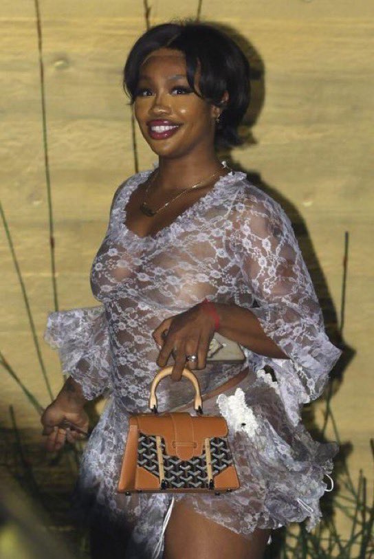 This photo is frying me 😭