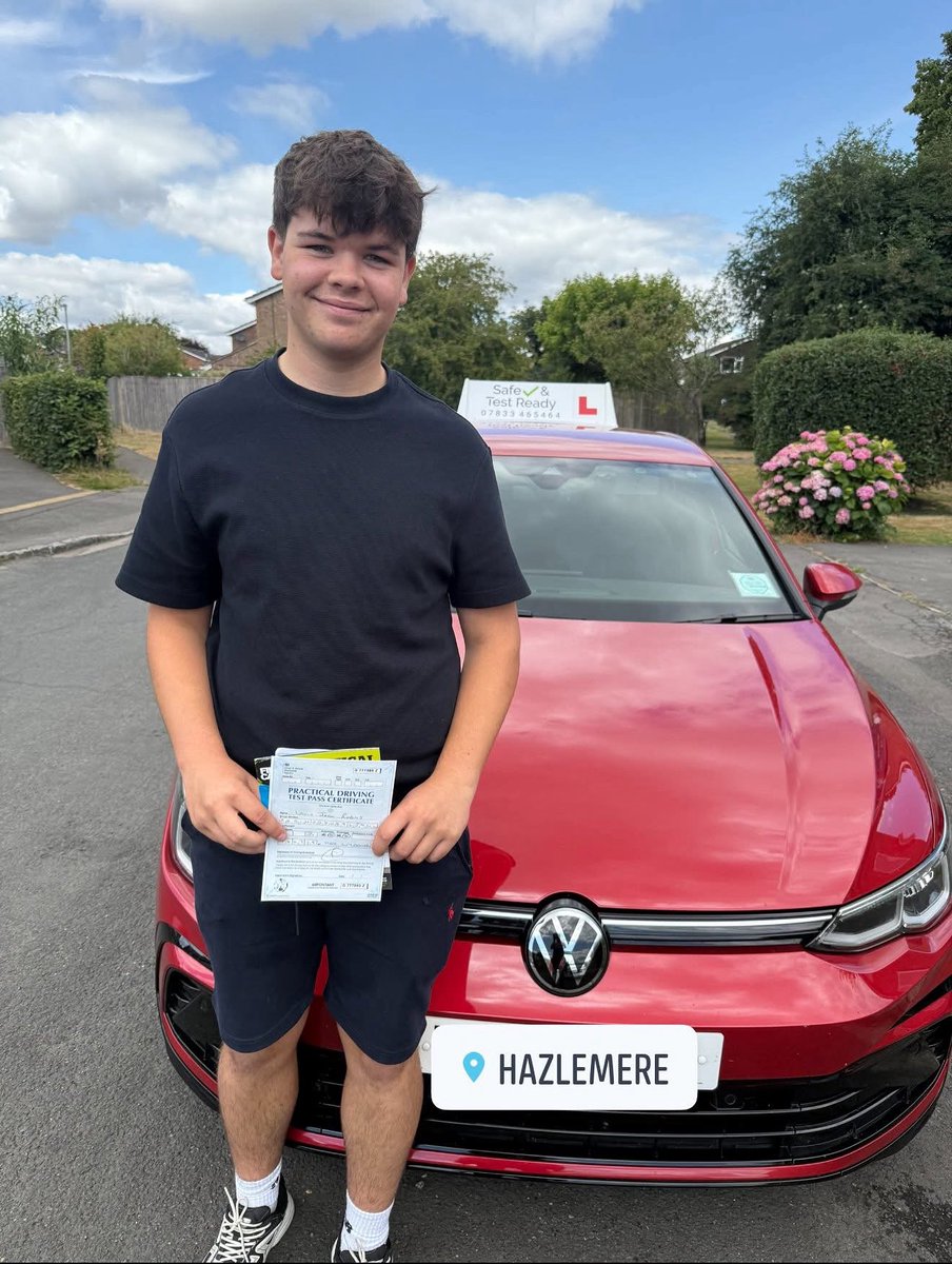 safetestready's tweet image. Congratulations Louis on a stunning quality driving test this morning at High Wycombe Driving Test Centre. 👌A great drive, fabulous comments from the examiner and a very well deserved pass! Stay safe Louis. #safeandtestready #drivinglessons #drivingschool #drivinginstructor