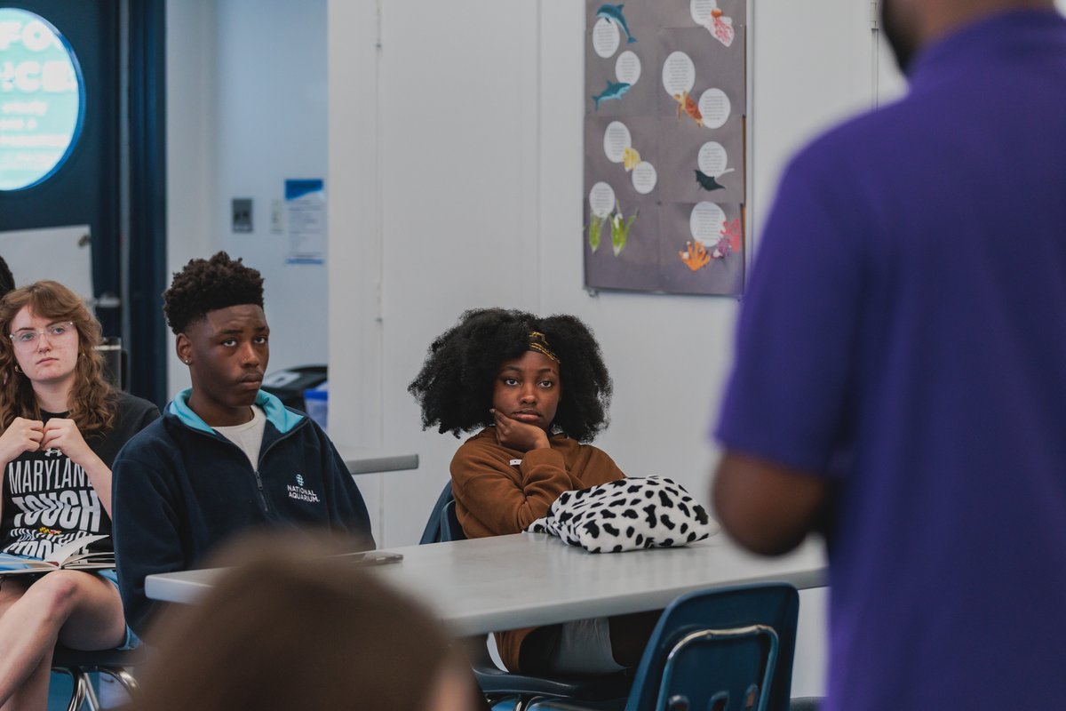 SenatorMcCray's tweet image. Spoke with a powerful group of young leaders through the @NatlAquarium’s LEAF Fellowship — students from Baltimore City learning about environmental justice & sustainability.
Proud to support programs that build purpose
Learn more: aqua.org/education/prog…
#BaltimoreExcellence