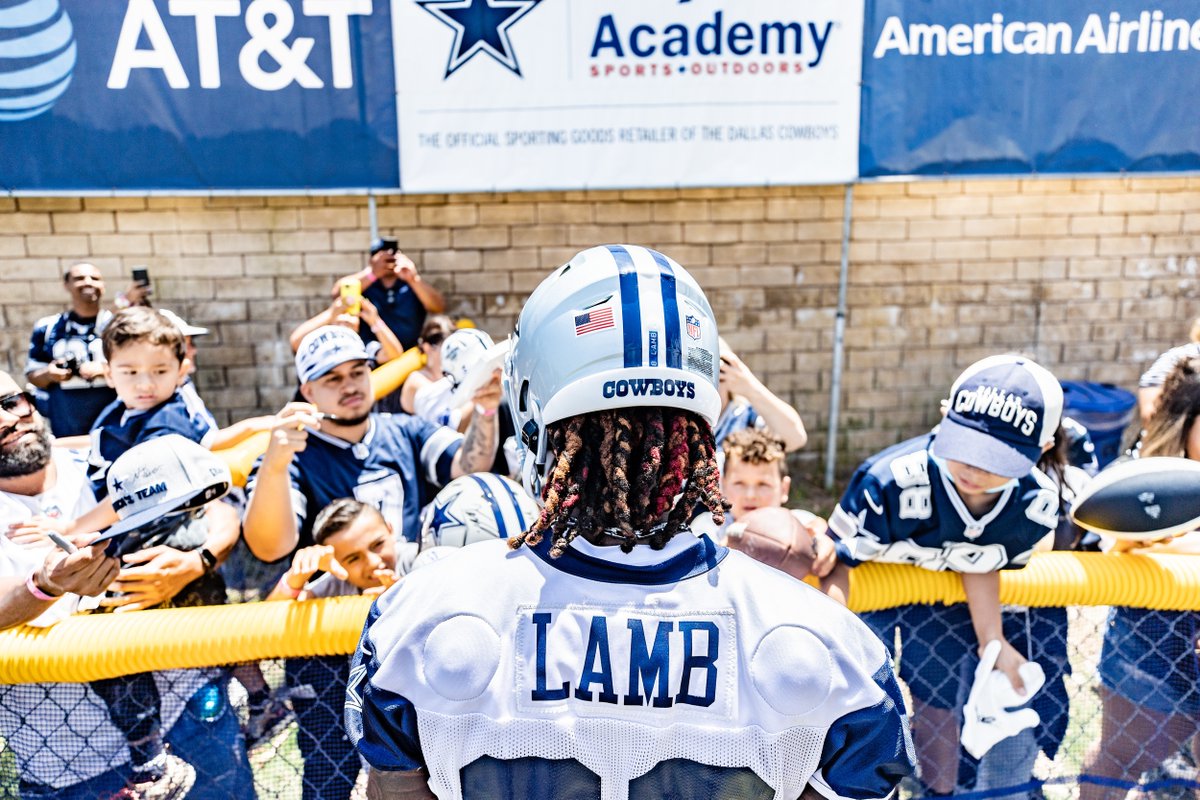 VisitOxnardCA's tweet image. 🚨 GIVEAWAY! Get closer to the action with VIP passes to Dallas Cowboys Training Camp! ⭐ Enjoy fence-line views of practice, behind-the-scenes access for you and 1 guest.
🌴🏈Fill out the form in bio to enter! (towards the bottom of page) --> bit.ly/3NRArAy