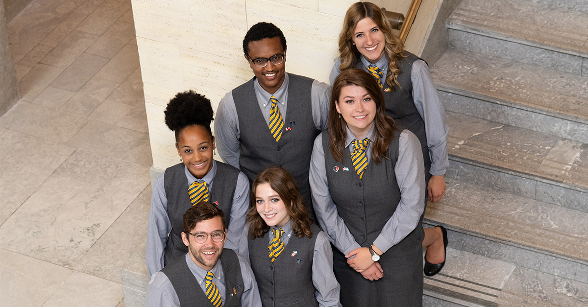 University students, apply to be a parliamentary guide and:
✅ lead guided tours of Parliament
✅ welcome visitors to Parliament: The Immersive Experience
✅ gain work experience in a unique environment

Find out more: ow.ly/k6By50T6qEX