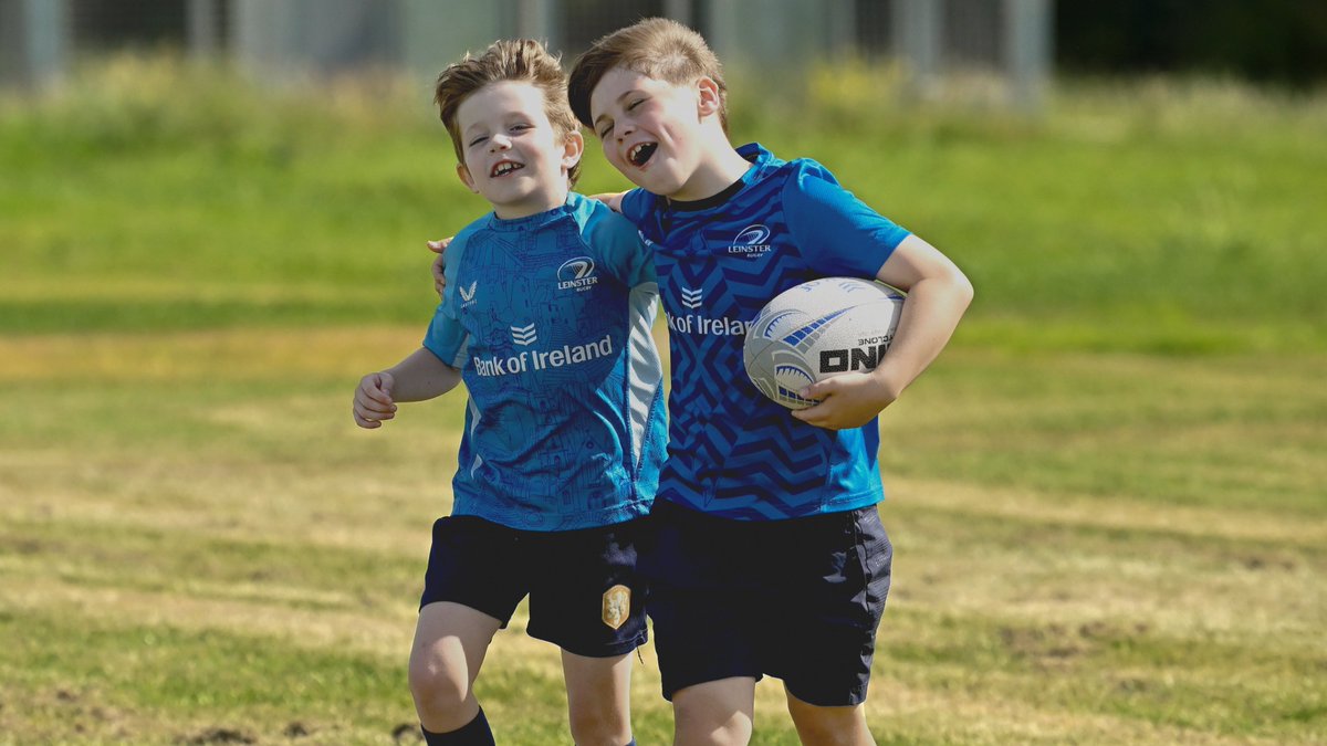 LeinsterBranch's tweet image. Fun in the sun π βοΈ
The stars of the future enjoying the @bankofireland Leinster Rugby summer camps in @BalbrigganRFC π
#NeverLessThanEverything