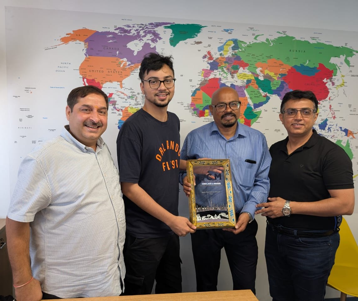 Logisticshakti's tweet image. We are honoured to felicitate @traqo_in , as the Supply Chain Visibility Champion for his remarkable leadership and Traqo’s exemplary contributions in enhancing visibility and transparency across the logistics and supply chain ecosystem at the #SCMConclave.  

#SCMAwards