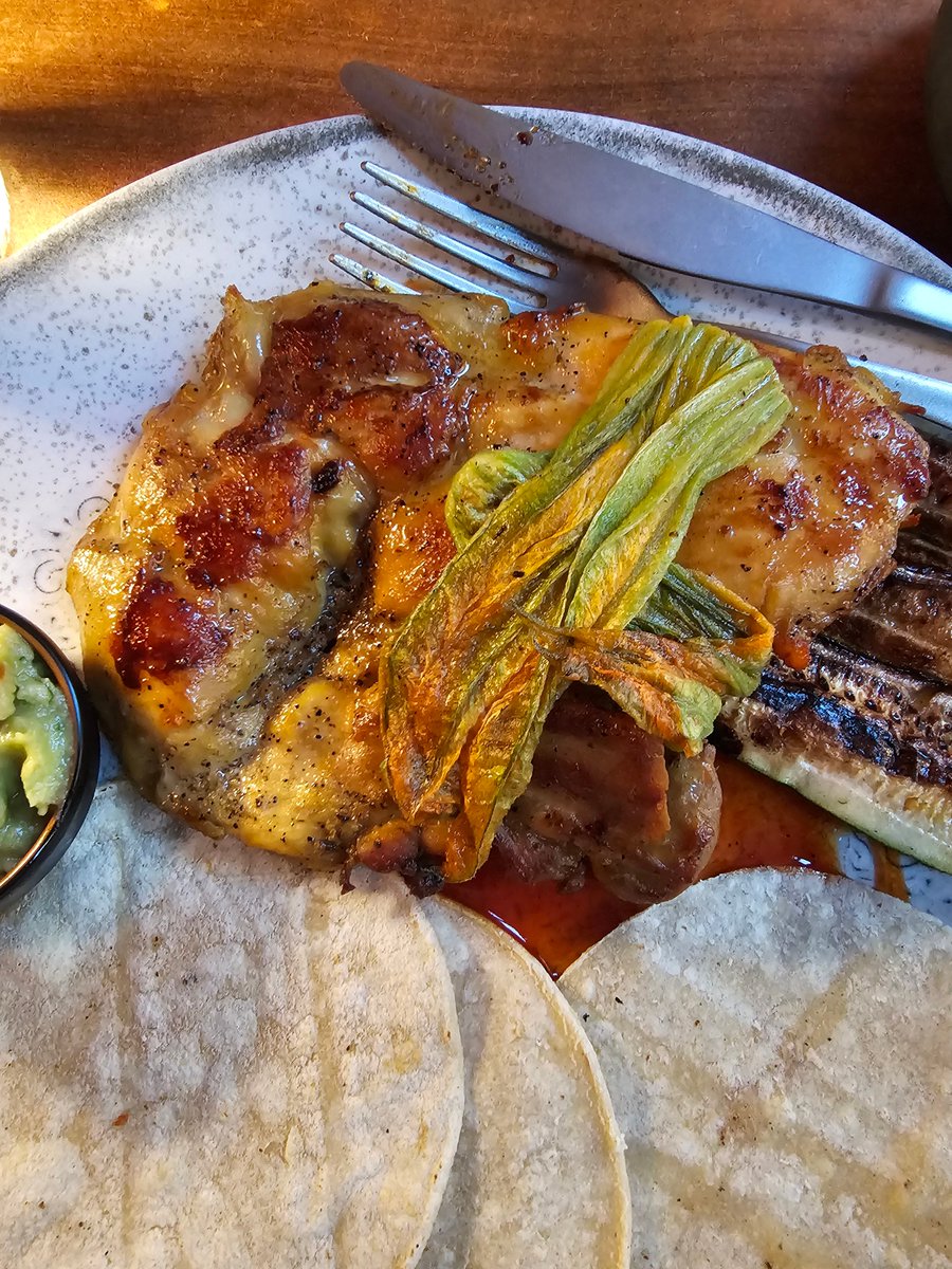 ludwigbarragan's tweet image. Always happy to find new places for 🇲🇽 food in the #EternalCity.