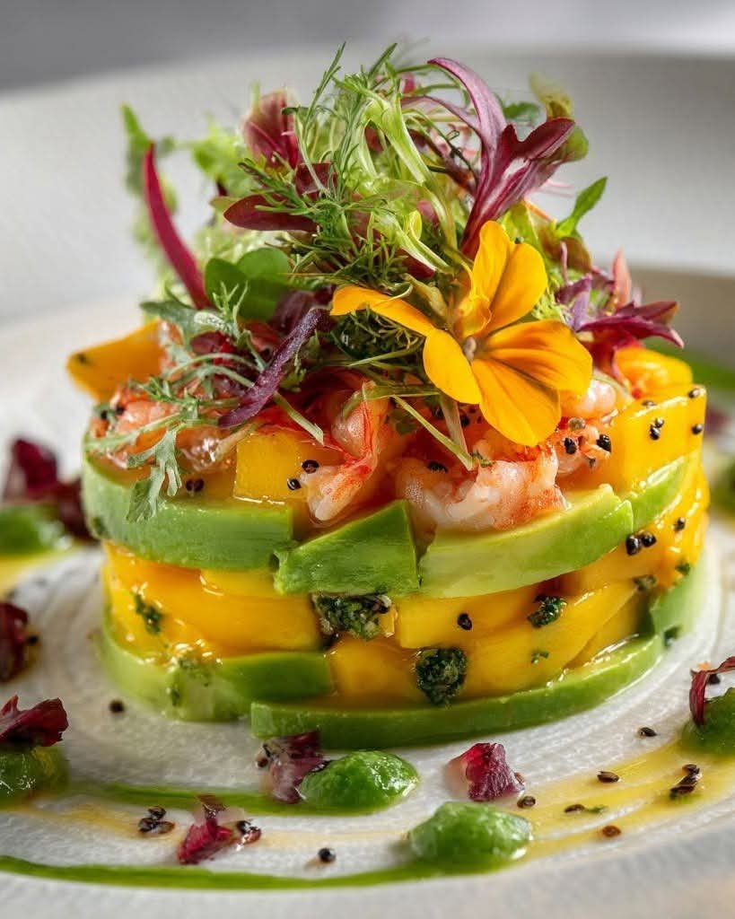 NThanh86518's tweet photo. A refreshing shrimp, mango, and avocado salad, elegantly layered with fresh ingredients and a hint of herbal dressing.🍤🥑 https://t.co/vgQuNTMYsx