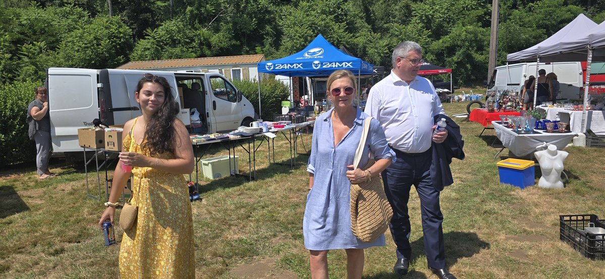 EmericSalmon's tweet image. Ambiance conviviale et grand succès populaire pour la brocante de Montbozon, qui a une fois de plus animé les rives de I&apos;Ognon.

Bravo aux organisateurs pour cette belle édition et pour le dynamisme qu&apos;ils entretiennent.

#Circo7002