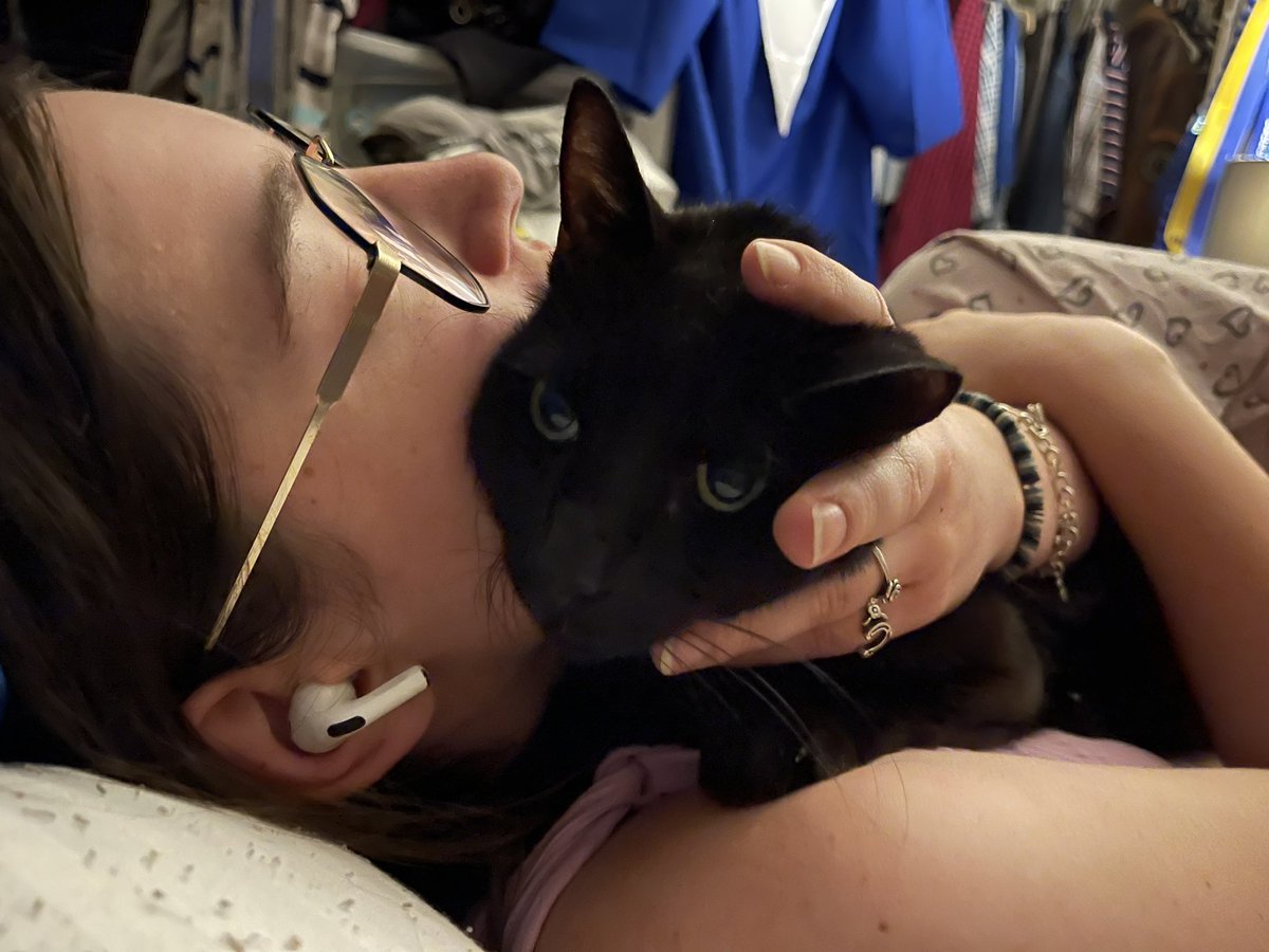 Oh sweet Ouiser Boudreaux 12yrs wasn’t long enough it took me several days to post but unfortunately Friday afternoon July 11th she joined Pennie Lou and Missy MooMoo over the rainbow bridge…As stubborn and jerkish as she was she left a Texas sized hole there! Love ya sweet girl