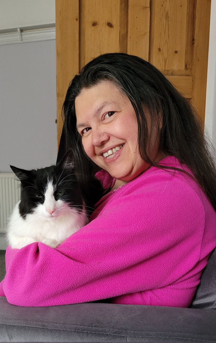 Happy #WhiskersWednesday Team #Hedgewatch 

I needed many hugs when it was raining 🌧 
I wouldn't leave Mummy's arms for anything 😻 
I was in the garden the second the sun appeared 🌞 
Mummy who? 😹

☄️Luna☄️