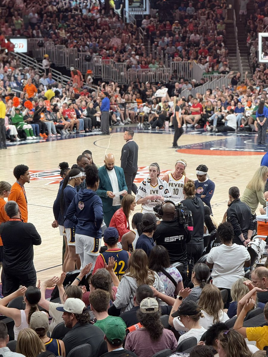 WAD1980's tweet image. Last night, I had a chance to attend my 1st @WNBA game. It was great.
The @CaitlinClark22 effect is real. It felt like a playoff atmosphere @tdgarden.
The @ConnecticutSun and @IndianaFever put on a show. 👏🏻
Not bad for last minute @TickPick tickets.