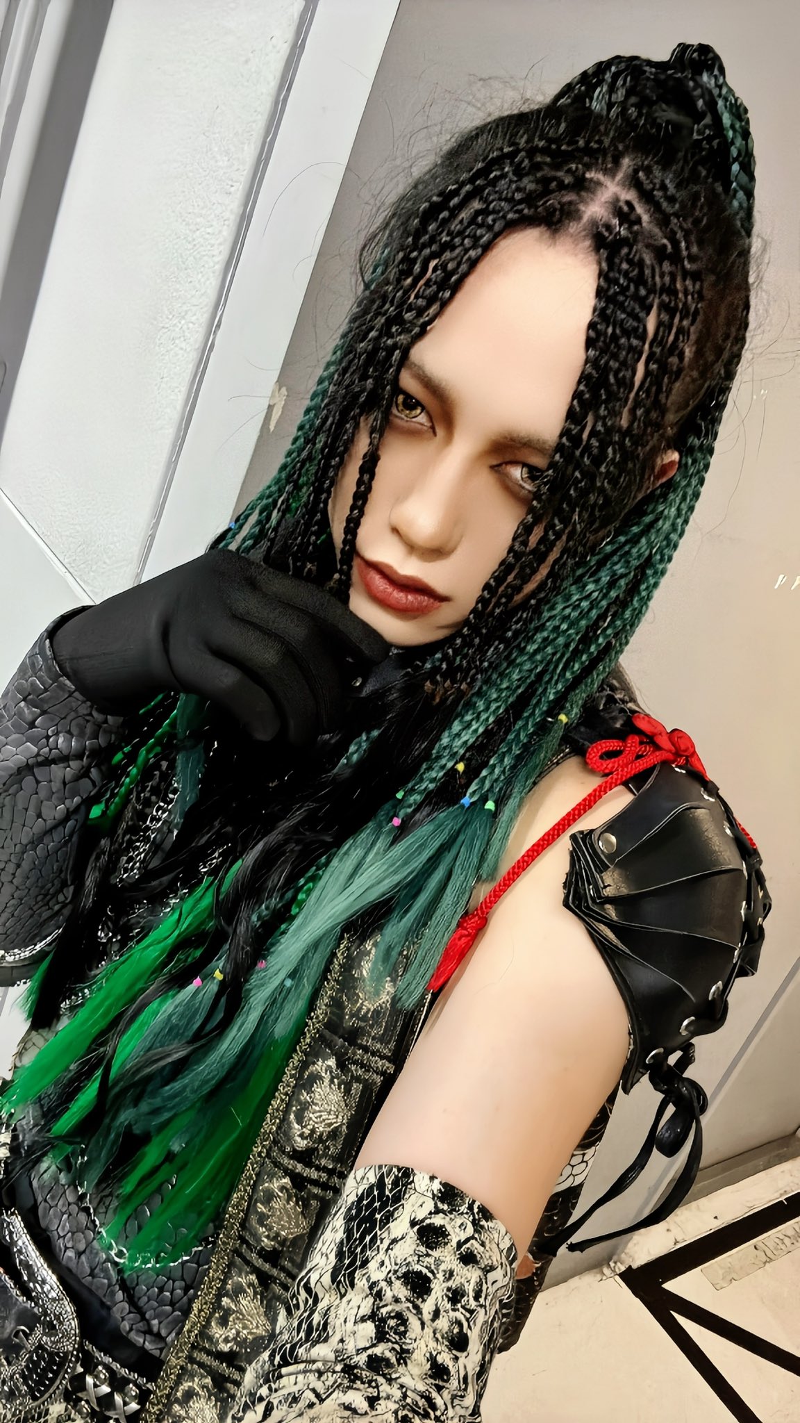 0.1gの誤算 眞崎大輔 ラババン シュシュ V系バンド・0.1gの誤算、客降りで膝枕 破天荒ステージで会場圧倒