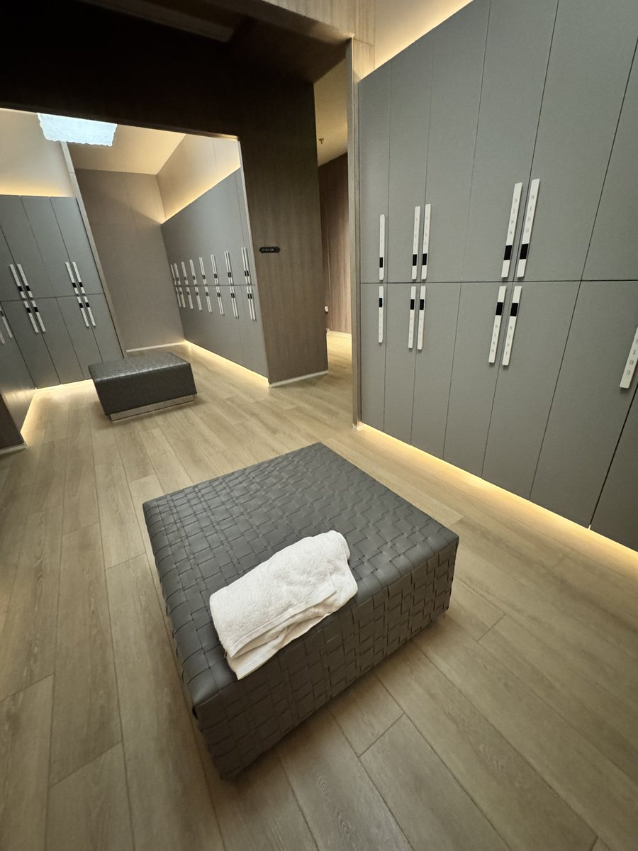 Swim_with_Benefit tweet media