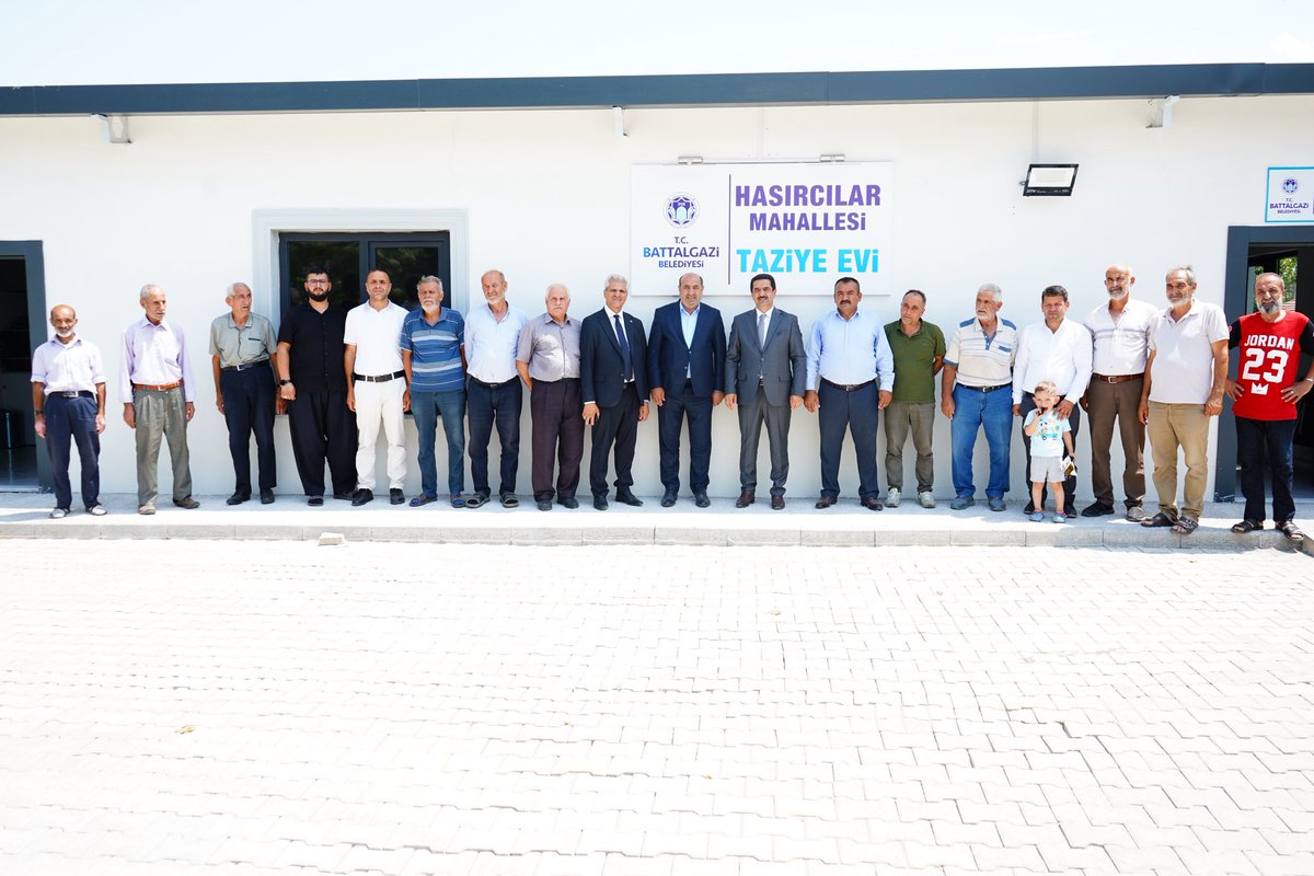Basri Kahveci (@basrikahveci) on Twitter photo 📍 Hasırcılar Kültür Merkezi
Battalgazi Belediyemizin Hasırcılar Mahallesi’nde hizmete sunduğu Kültür Merkezi açılışında Battalgazi Belediye Başkanımız <a href="/avbayramtaskin/">Bayram Taşkın</a> ve kıymetli hemşehrilerimizle bir araya geldik.
Acının paylaşıldığı, fikirlerin konuşulduğu bu mekânlar, 📍 Hasırcılar Kültür Merkezi
Battalgazi Belediyemizin Hasırcılar Mahallesi’nde hizmete sunduğu Kültür Merkezi açılışında Battalgazi Belediye Başkanımız <a href="/avbayramtaskin/">Bayram Taşkın</a> ve kıymetli hemşehrilerimizle bir araya geldik.
Acının paylaşıldığı, fikirlerin konuşulduğu bu mekânlar,