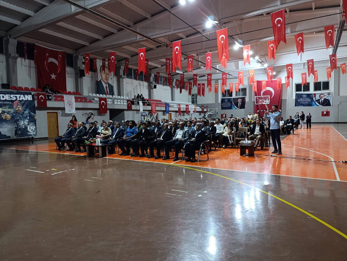 15 Temmuz Demokrasi ve Millî Birlik Günü
Zaferin adı TÜRKİYE 🇹🇷
15 Temmuz hain darbe girişiminin 9. yılında, milletimizin destansı direnişini anmak ve şehitlerimizi rahmetle yâd etmek amacıyla ilçemizde anma programı düzenlendi.
<a href="/tcmeb/">Millî Eğitim Bakanlığı</a>
<a href="/frknkrksz/">Furkan Korkusuz</a>
<a href="/agrimem/">AĞRI MEM</a>
<a href="/hasan_kokrek/">Hasan Kökrek</a>
<a href="/remzi0479/">Remzi Işık</a>