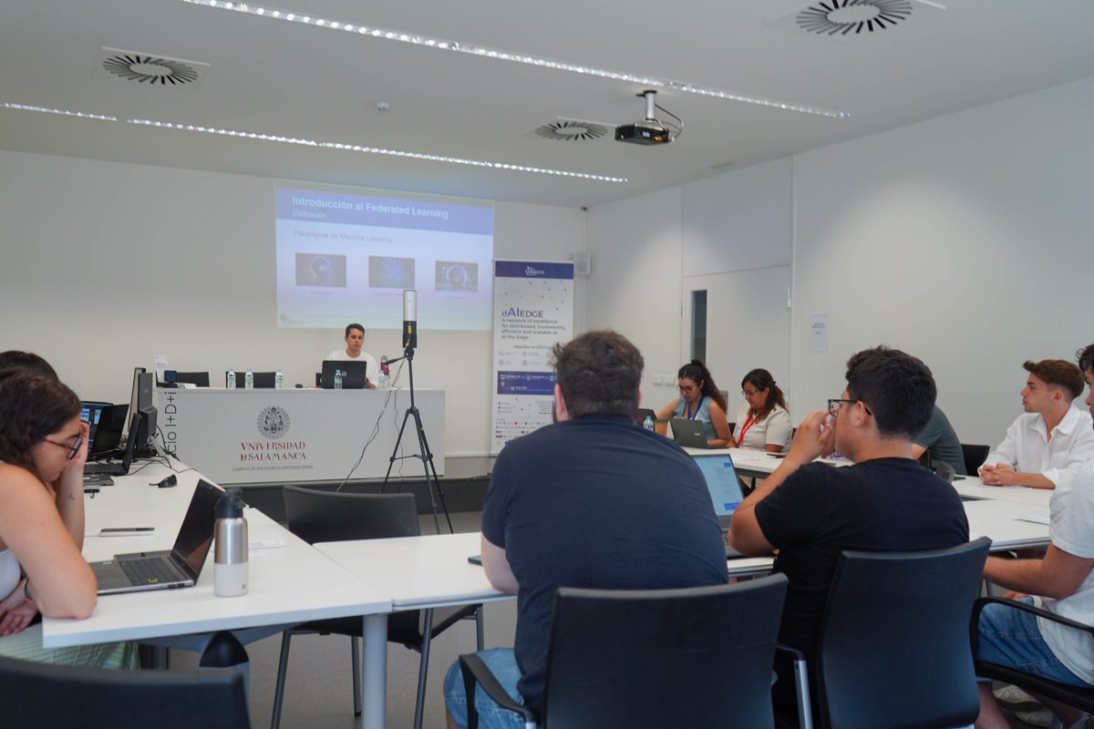dAIEDGE's tweet image. 🤩 Yesterday, we held our Driving Business Models and Solutions with #EdgeAI event in Salamanca:

🔹 Nuria Pazos presented dAIEDGE-#VLab
🛰️ Pre-processing of satellite images with #EdgeAI @Vicomtech
🏙️ #SmartCities &amp;amp; #Smartwarehouse with #EdgeAI (@helloVERSES)
💡 We also