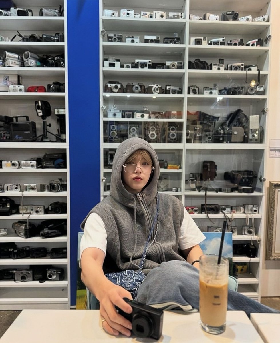 cccciiica๐ (@sonhwo0) on Twitter photo just a musician who in love with her photographer ๐๐ธ
#CaratSelcaDay #CSD #SCOUPS #์์ค์ฟฑ์ค #์ธ๋ธํด #SEVENTEEN <a href="/pledis_17/">์ธ๋ธํด(SEVENTEEN)</a> just a musician who in love with her photographer ๐๐ธ
#CaratSelcaDay #CSD #SCOUPS #์์ค์ฟฑ์ค #์ธ๋ธํด #SEVENTEEN <a href="/pledis_17/">์ธ๋ธํด(SEVENTEEN)</a>