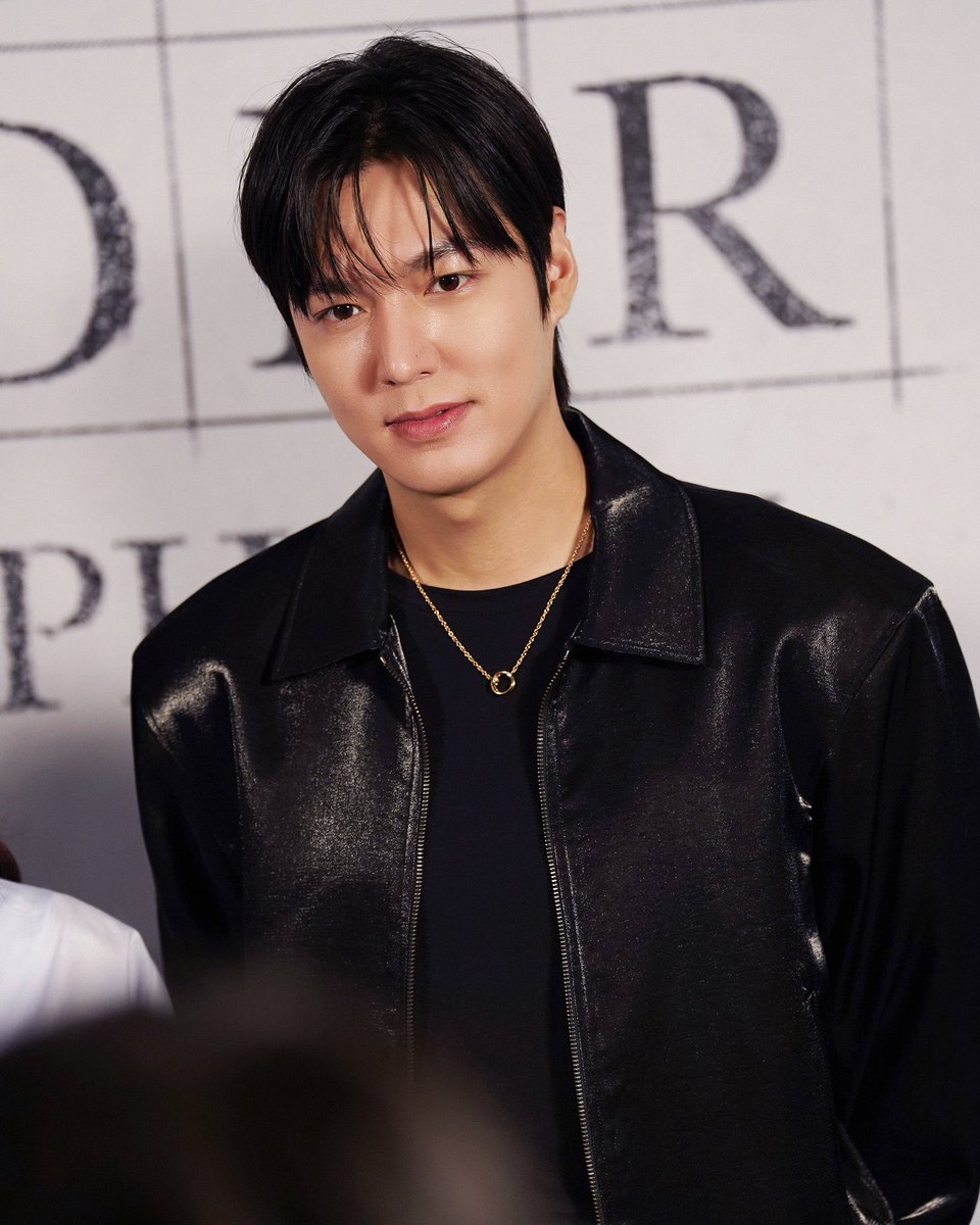 [#LEEMINHO]
「全知的な読者の視点から」メディア・配給試写会で捉えた
🗂️  俳優イ・ミンホの輝くモーメント集.zip

7月23日、スクリーンでもうすぐ会いましょうMINOZ ( • ᴗ - ) ✧

#이민호 #전지적독자시점 #유중혁
#7월23일대개봉 
#Omniscient_Reader #YooJoonghyuk
#MYM #MYMENTERTAINMENT